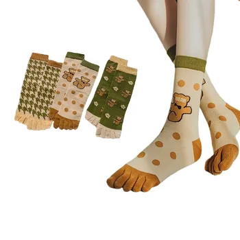 3 чифта/лот, дамски памучни чорапи с герои от анимационни филми, удобна средната тръба, чорапи с пет пръста, спортен чорап за дамите, зелени бирени чорапи за момичета