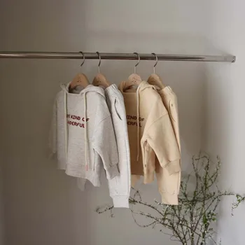 Корейски бебешки комплекти 2023, есенен детски пуловер, пролетни ежедневни панталони с качулка и писмото принтом, детски комплект от две части