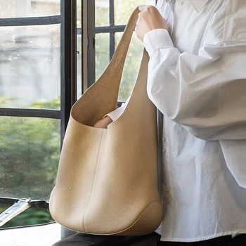 Меки чанти-тоут за офис жени, тенденция 2023, женски, черно-кафява чанта от телешка кожа, с широка каишка, реколта дамски чанти голям капацитет