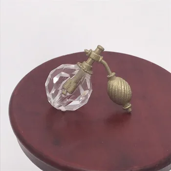 Мини-реалистичен парфюм 1: 12 Мини-куклена къща Покет модел мебели Имитация на тоалетна масичка