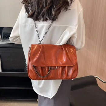 Персонални тенденция плиссированная чанта през рамо с едно рамо, нова кожена, ретро-модерна чанта-софтуера на веригата, универсална чанта за пътуване