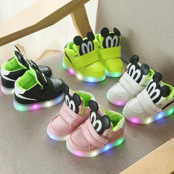 Светва модни мультяшная светещ детски обувки с led подсветка, модни и ежедневни обувки в корейски стил за момчета и момичета, футболни обувки за деца, обувки за момчета