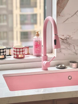 Светло розов кварцов камък, голяма мивка с една мивка, мивка на средния остров, кухненски стойка, цвят и мивка, мивка за измиване